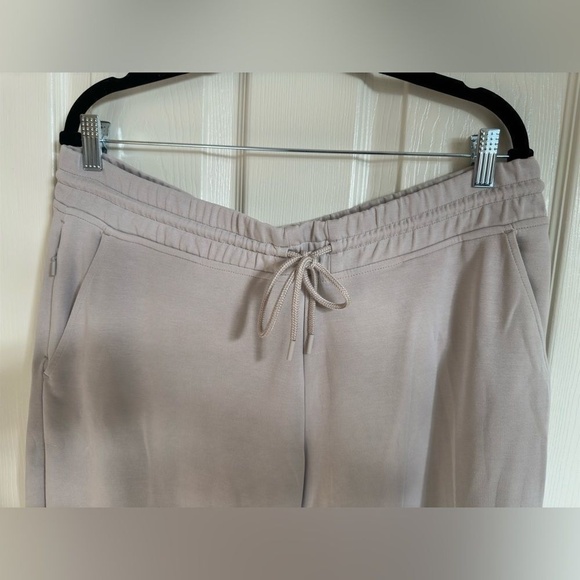 NWOT Athleta Seasoft Straight Crop Pants size XL regular length in Abalone white - Picture 8 of 11